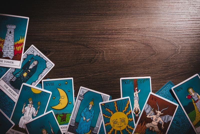 Berapa Bayaran yang Diterima oleh Pembaca Tarot atau Tarot Reader? Berapa Bayaran yang Diterima oleh Pembaca Tarot atau Tarot Reader?