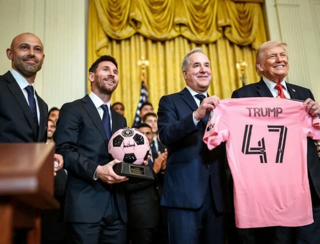Kunjungi Gedung Putih, Lionel Messi dan Skuad Inter Miami Disambut Presiden Donald Trump Kunjungi Gedung Putih, Lionel Messi dan Skuad Inter Miami Disambut Presiden Donald Trump