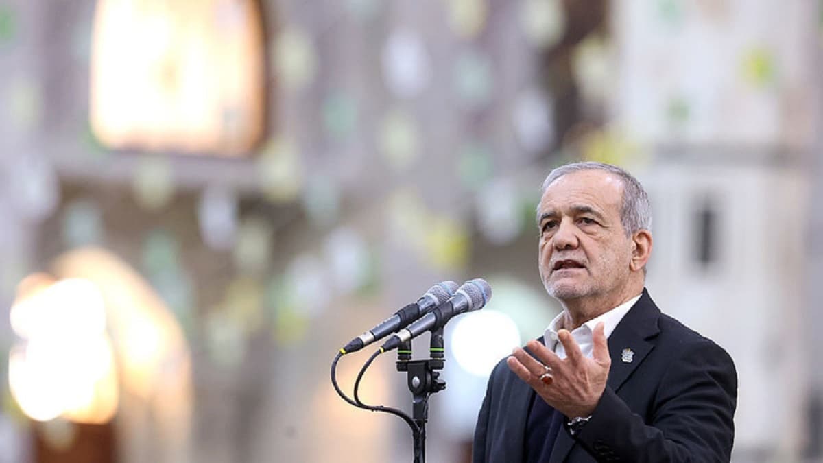 Presiden Iran Minta Maaf, Akan Hentikan Serangan ke Negara-Negara Tetangga Presiden Iran Minta Maaf, Akan Hentikan Serangan ke Negara-Negara Tetangga