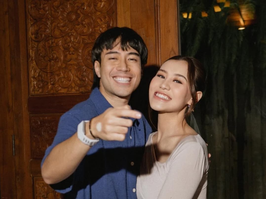 Vidi Aldiano Meninggal Dunia, Aaliyah Massaid: Katanya, Mau Umrah Bareng Lagi? Vidi Aldiano Meninggal Dunia, Aaliyah Massaid: Katanya, Mau Umrah Bareng Lagi?