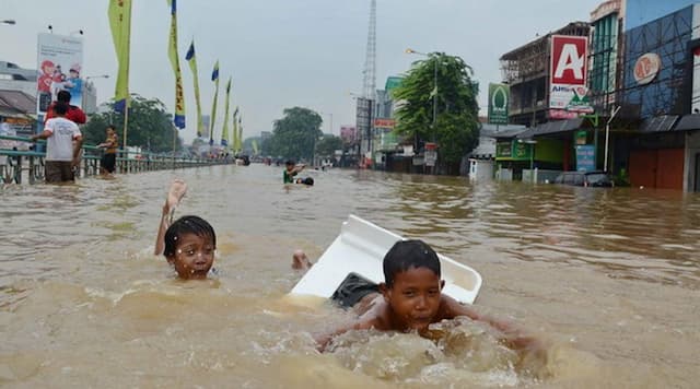 Sempat Lumpuh Akibat Banjir, Underpass Mampang Kini Sudah Normal Sempat Lumpuh Akibat Banjir, Underpass Mampang Kini Sudah Normal
