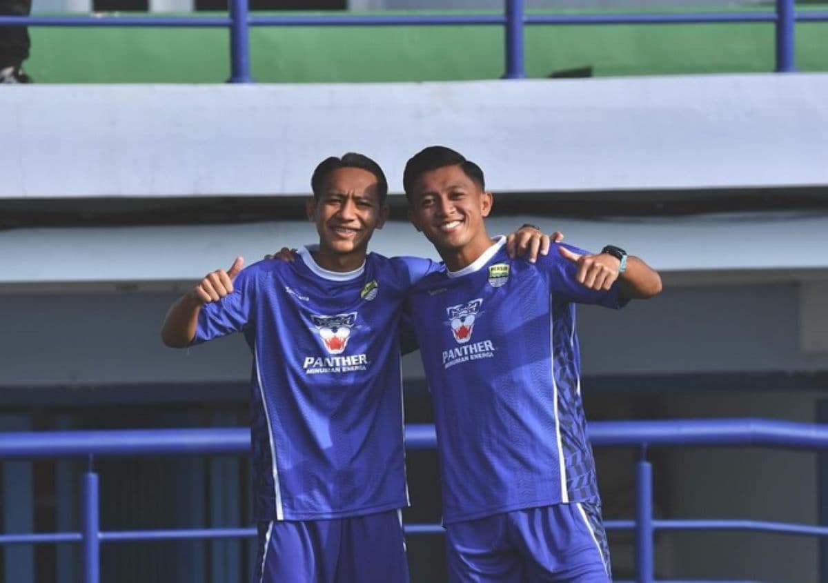 Febri Hariyadi Harus Menepi hingga Akhir Musim, Beckham Putra Beri Dukungan Moril Febri Hariyadi Harus Menepi hingga Akhir Musim, Beckham Putra Beri Dukungan Moril