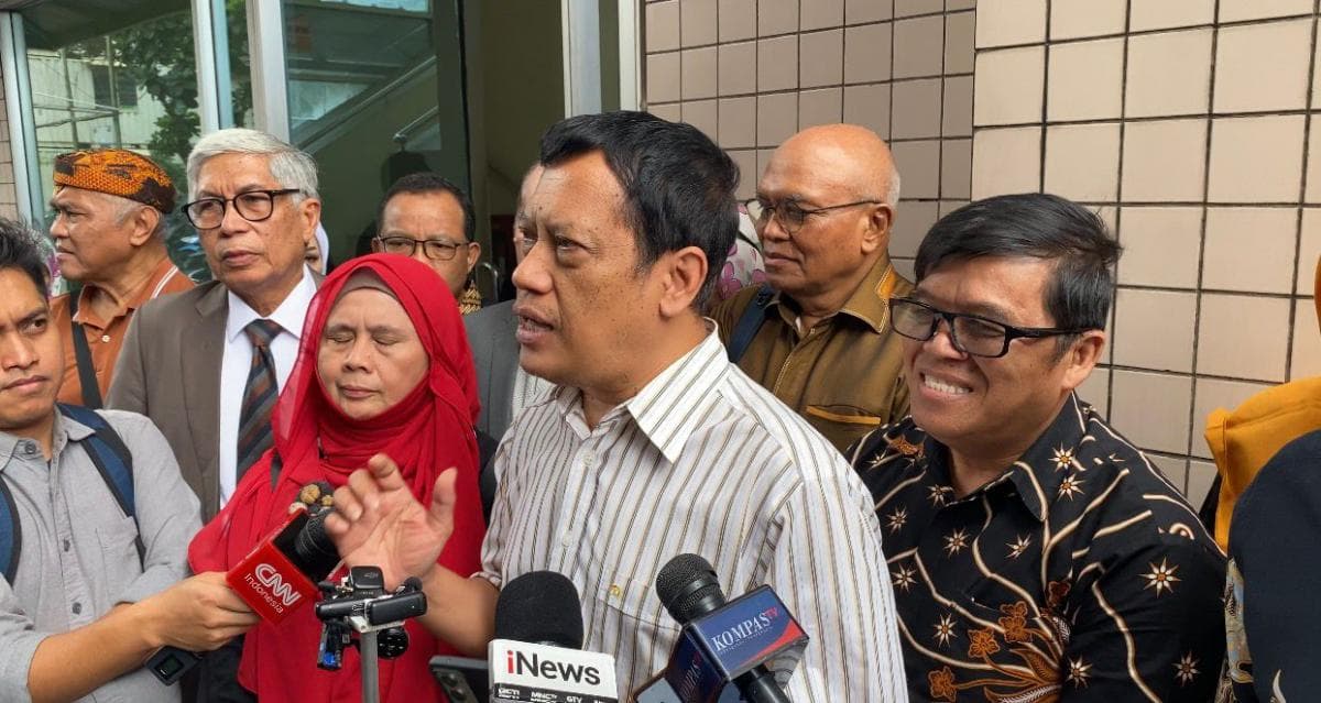 KIP Putuskan Sebagian Dokumen Ijazah Jokowi Terbuka, Pemohon Desak UGM Mencari Arsip KIP Putuskan Sebagian Dokumen Ijazah Jokowi Terbuka, Pemohon Desak UGM Mencari Arsip