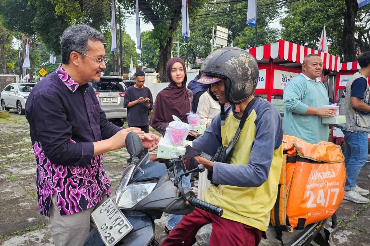 Perindo Tebar Takjil dan Modal Usaha, Dorong UMKM Tumbuh di Bulan Ramadhan Perindo Tebar Takjil dan Modal Usaha, Dorong UMKM Tumbuh di Bulan Ramadhan