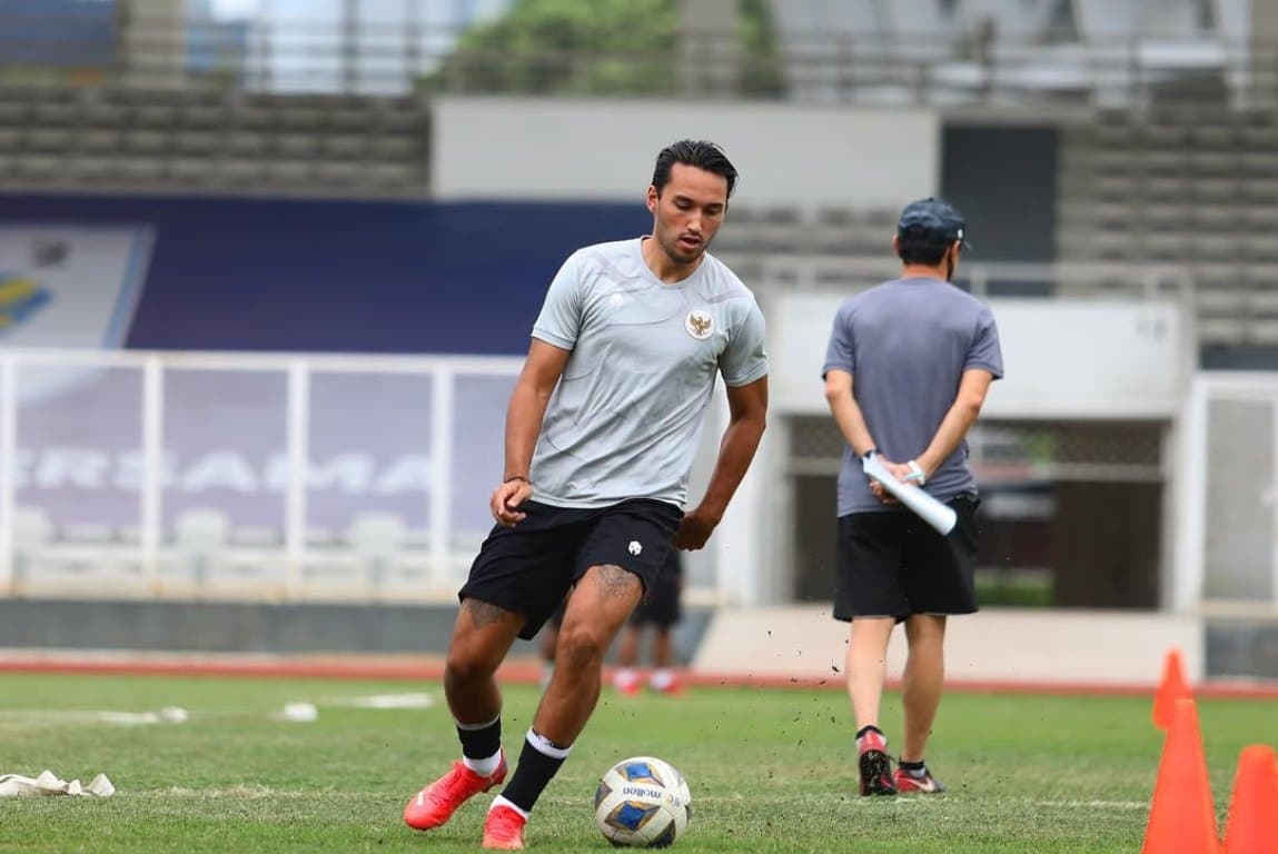 Pengamat Tak Kaget Ezra Walian Comeback ke Timnas Indonesia: Belakangan Memang Mempesona Pengamat Tak Kaget Ezra Walian Comeback ke Timnas Indonesia: Belakangan Memang Mempesona