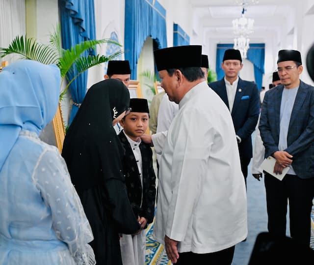 Terpukau Lantunan Al-Qur’an Qori Cilik Juara MTQ Internasional, Prabowo: Nanti Menghadap Saya Terpukau Lantunan Al-Qur’an Qori Cilik Juara MTQ Internasional, Prabowo: Nanti Menghadap Saya