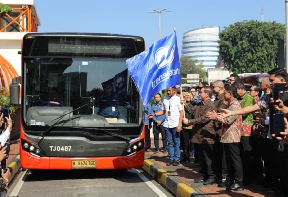 Tarif Transjabodetabek Blok M–Bandara Soetta Akan Naik Jadi Rp10 Ribu, Pramono Beri Penjelasan Alasannya Tarif Transjabodetabek Blok M–Bandara Soetta Akan Naik Jadi Rp10 Ribu, Pramono Beri Penjelasan Alasannya