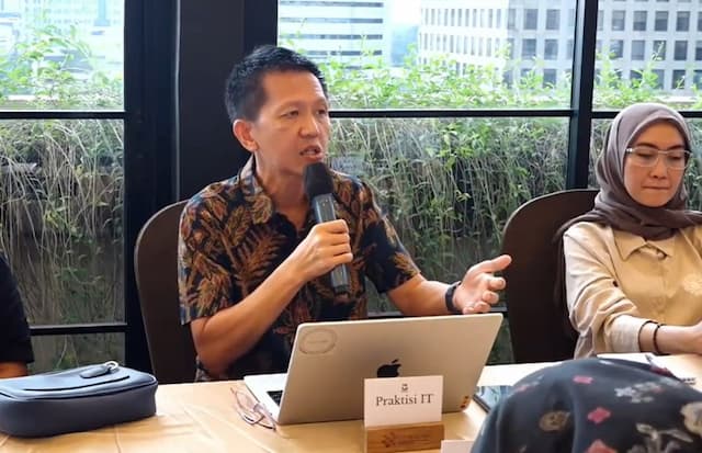 PP Tunas Resmi Berlaku, Pakar: Perlindungan Anak di Dunia Digital Tetap Butuh Peran Orang Tua PP Tunas Resmi Berlaku, Pakar: Perlindungan Anak di Dunia Digital Tetap Butuh Peran Orang Tua