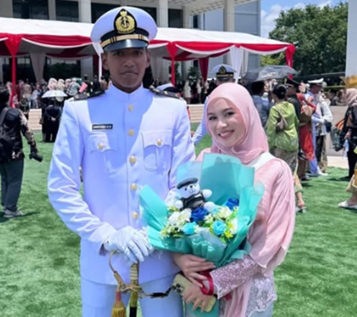 Segini Kisaran Gaji Pebulu Tangkis Chico Aura Dwi Wardoyo yang Resmi Dilantik Jadi TNI Usai Keluar Pelatnas PBSI Segini Kisaran Gaji Pebulu Tangkis Chico Aura Dwi Wardoyo yang Resmi Dilantik Jadi TNI Usai Keluar Pelatnas PBSI