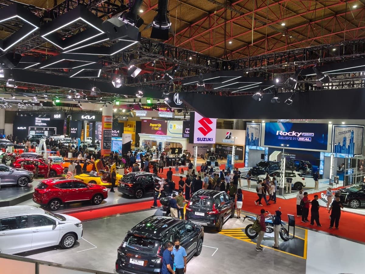 Transaksi IIMS 2026 Tembus Rp9,5 Triliun, Sedot 580 Ribu Pengunjung Transaksi IIMS 2026 Tembus Rp9,5 Triliun, Sedot 580 Ribu Pengunjung