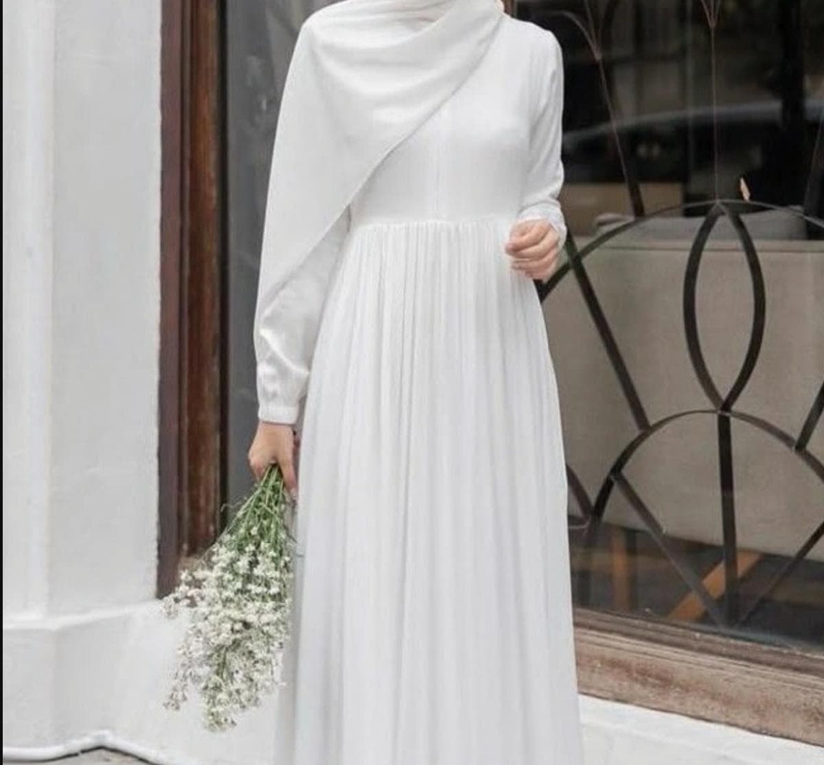 5 Inspirasi OOTD Gamis Putih Kekinian untuk Lebaran 2026 5 Inspirasi OOTD Gamis Putih Kekinian untuk Lebaran 2026