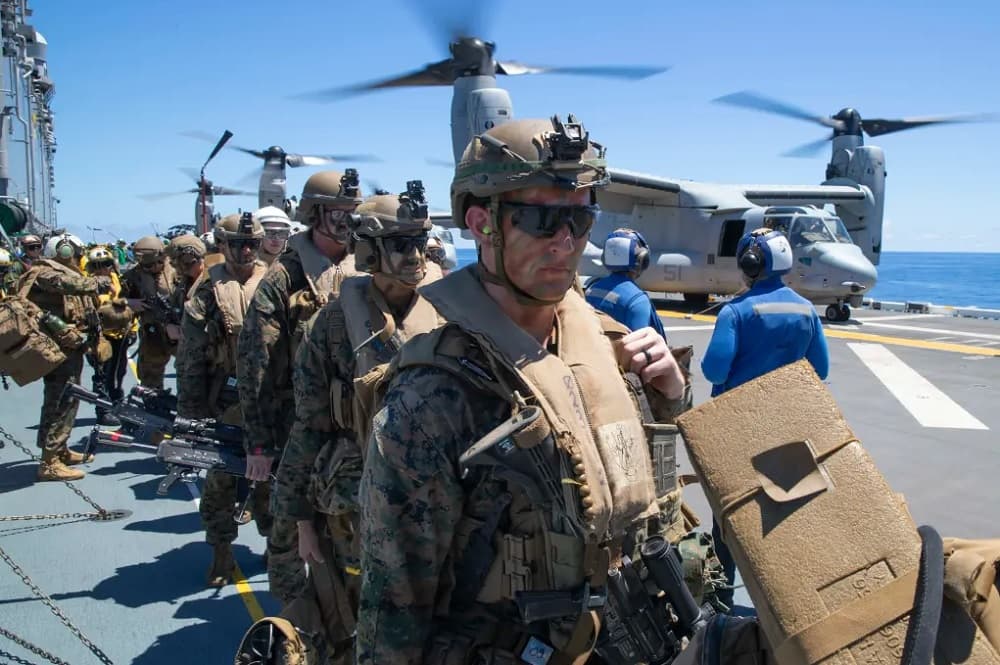 AS Kirim 2.500 Marinir ke Timteng, Sinyal Serangan Darat ke Iran? AS Kirim 2.500 Marinir ke Timteng, Sinyal Serangan Darat ke Iran?