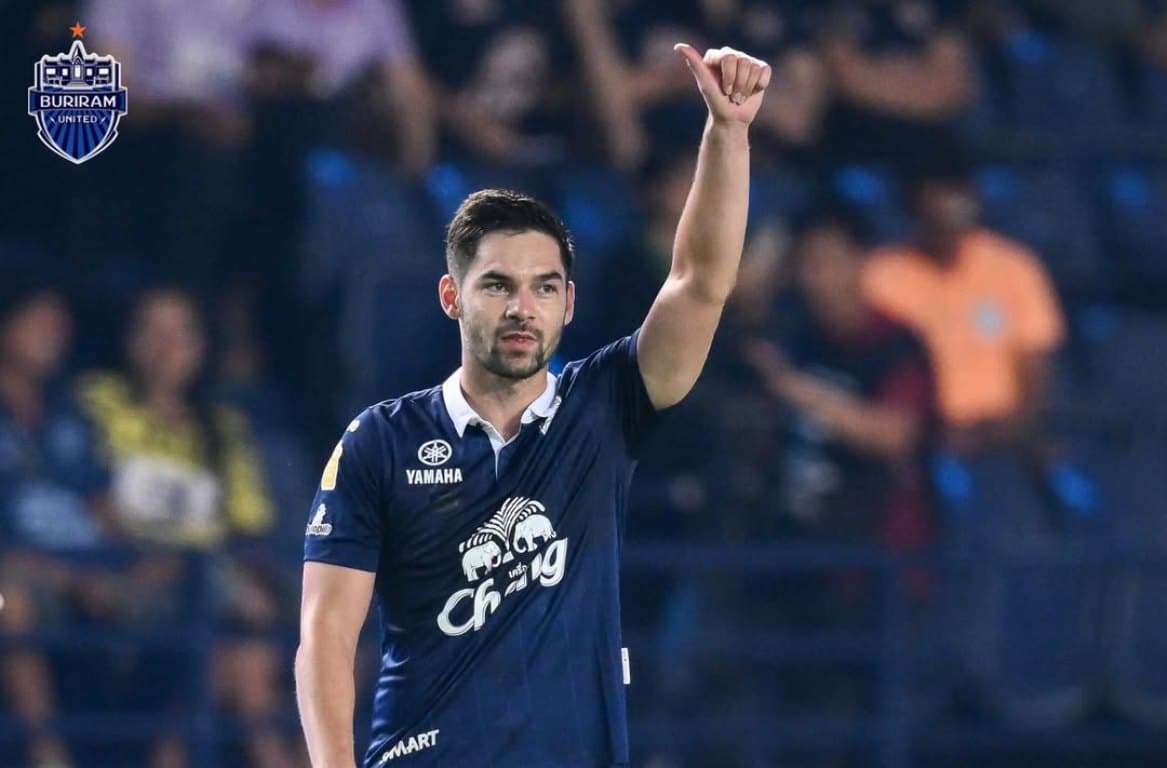 John Herdman Gembira, Bek Timnas Indonesia Sandy Walsh Cetak Gol saat Buriram United Bantai Chonburi FC 5-0 John Herdman Gembira, Bek Timnas Indonesia Sandy Walsh Cetak Gol saat Buriram United Bantai Chonburi FC 5-0