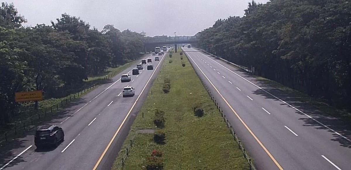 H-4 Lebaran, Arus Mudik Tol Cipali Arah Cirebon Melandai H-4 Lebaran, Arus Mudik Tol Cipali Arah Cirebon Melandai