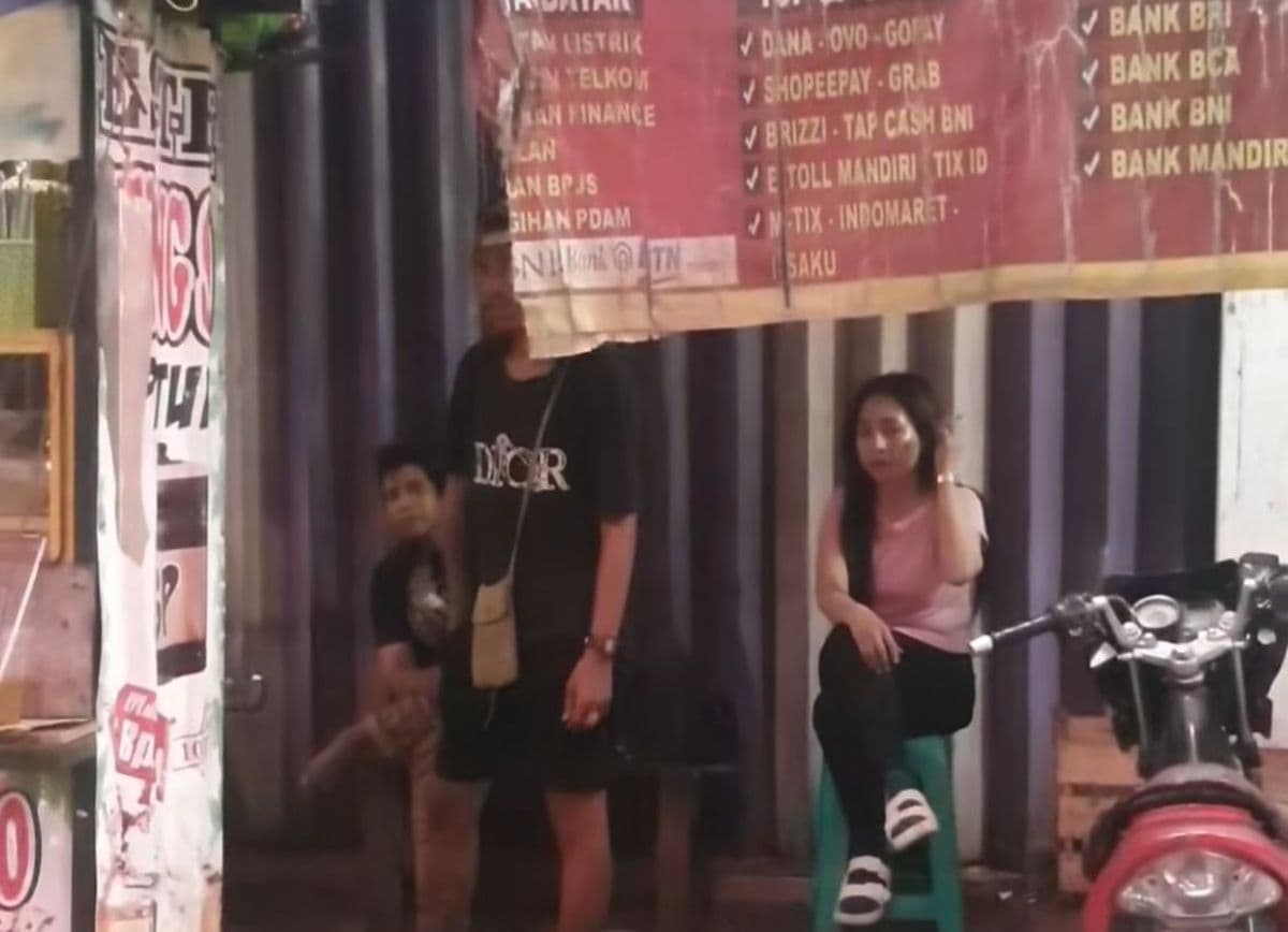 TNI Buka Suara Soal Video Viral Transaksi Tramadol di Sekitar Markas Satrekon TNI Buka Suara Soal Video Viral Transaksi Tramadol di Sekitar Markas Satrekon