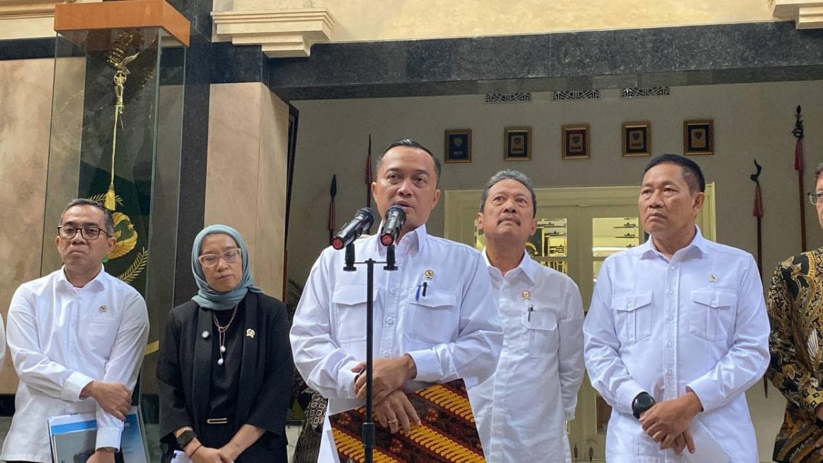 Kumpulkan 6 Menteri, Mensesneg Ungkap Pemerintah Siapkan Evaluasi Besar-besaran ASN Kumpulkan 6 Menteri, Mensesneg Ungkap Pemerintah Siapkan Evaluasi Besar-besaran ASN