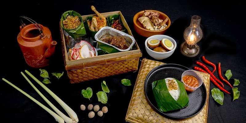 Lebaran Jadi Istimewa dengan Hantaran Hari Raya dari ARYADUTA Menteng dan Chef William Wongso Lebaran Jadi Istimewa dengan Hantaran Hari Raya dari ARYADUTA Menteng dan Chef William Wongso