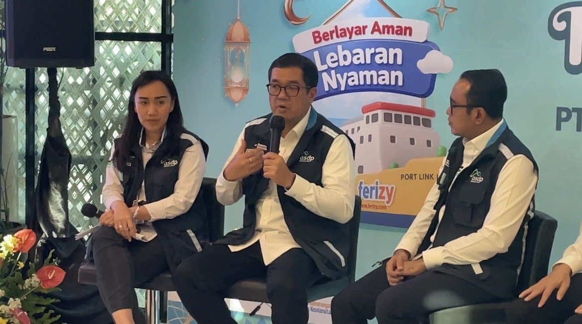 Arus Mudik Pelabuhan Merak Diprediksi Memuncak Malam Ini hingga Dini Hari Arus Mudik Pelabuhan Merak Diprediksi Memuncak Malam Ini hingga Dini Hari