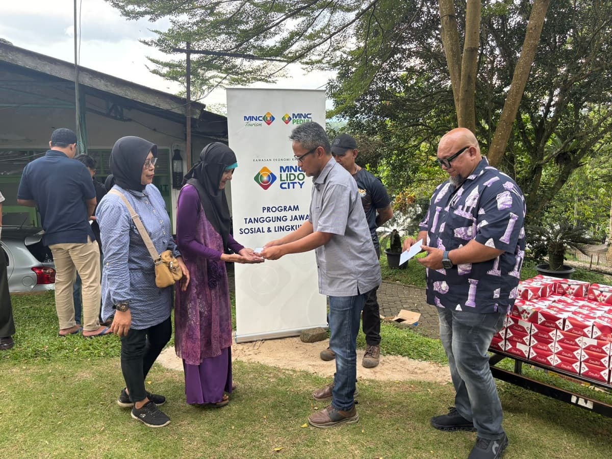 Bahagianya Warga Dapat Santunan dari MNC Peduli Bersama KEK MNC Lido City Bahagianya Warga Dapat Santunan dari MNC Peduli Bersama KEK MNC Lido City