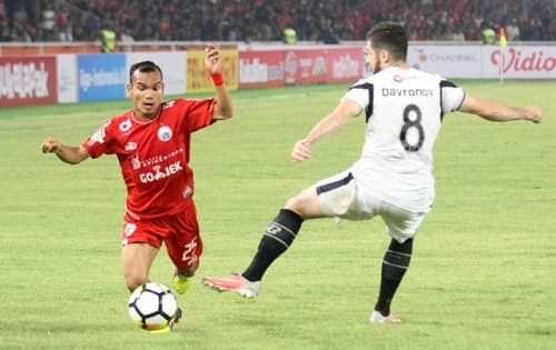 Kisah Mantan Pemain Timnas Indonesia Riko Simanjuntak, Tolak Tawaran Main di Luar Negeri demi Setia Bersama Persija Jakarta Kisah Mantan Pemain Timnas Indonesia Riko Simanjuntak, Tolak Tawaran Main di Luar Negeri demi Setia Bersama Persija Jakarta