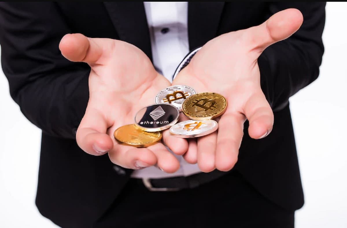 Harga Bitcoin Turun Lagi Jadi Rp1,1 Miliar Usai Keputusan FOMC, Investor Harus Apa? Harga Bitcoin Turun Lagi Jadi Rp1,1 Miliar Usai Keputusan FOMC, Investor Harus Apa?