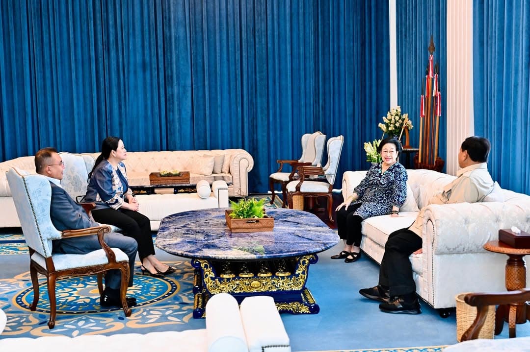 Istana Buka Suara, Ini yang Dibahas dalam Pertemuan Prabowo dengan Megawati Istana Buka Suara, Ini yang Dibahas dalam Pertemuan Prabowo dengan Megawati