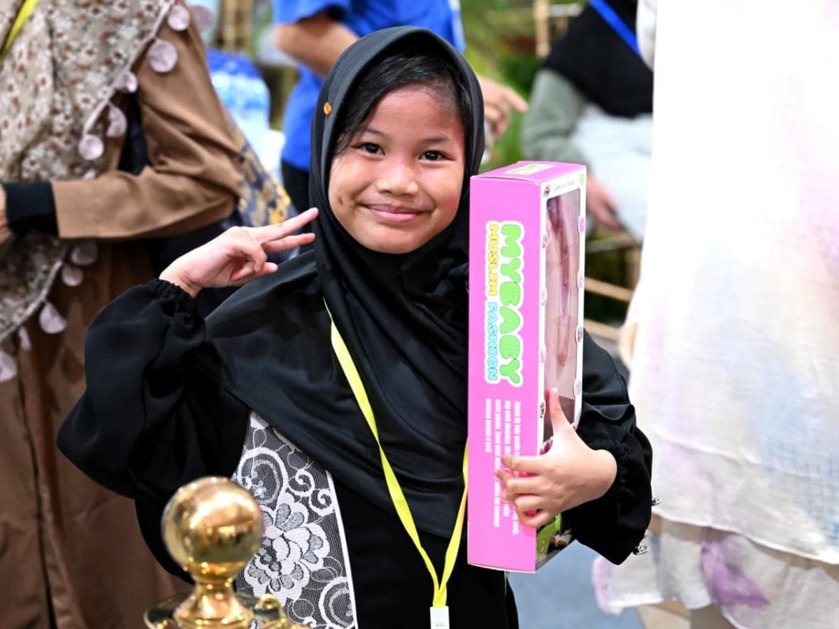 Open House Istana, Prabowo Bagikan Mainan untuk Anak-anak Open House Istana, Prabowo Bagikan Mainan untuk Anak-anak