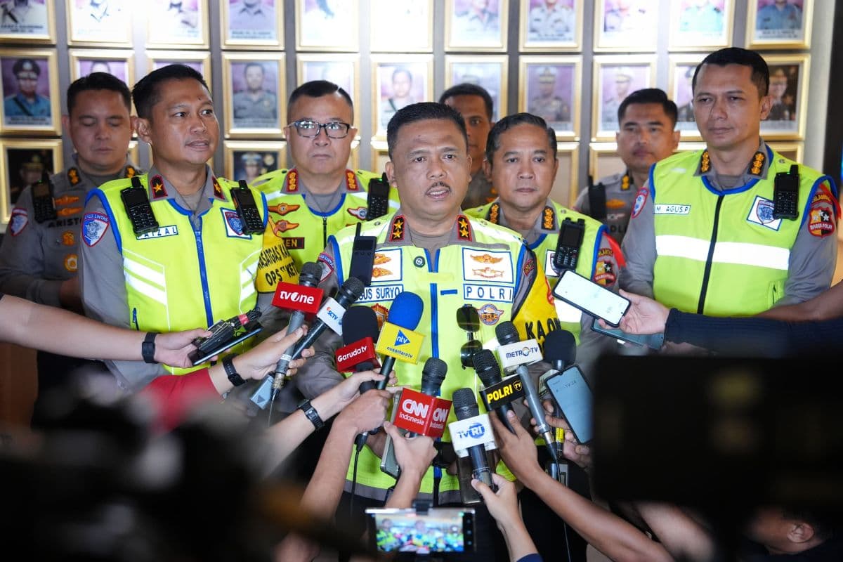 Arus Mudik Lancar, Kakorlantas Sebut Sinergisitas Semua Pihak Arus Mudik Lancar, Kakorlantas Sebut Sinergisitas Semua Pihak