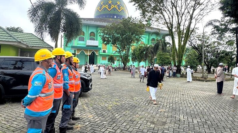 PLN Berhasil Amankan Pasokan Listrik saat Salat Idulfitri 1447 H PLN Berhasil Amankan Pasokan Listrik saat Salat Idulfitri 1447 H