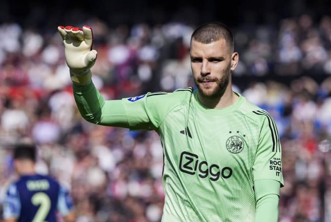 Maarten Paes Fokus ke Timnas Indonesia Usai Tampil Ciamik Bareng Ajax Amsterdam Maarten Paes Fokus ke Timnas Indonesia Usai Tampil Ciamik Bareng Ajax Amsterdam