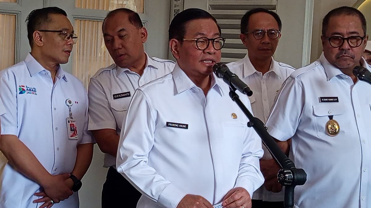 Pramono Ancam Tindak ASN yang Salahgunakan Mobil Dinas dan Absen Usai WFA Pramono Ancam Tindak ASN yang Salahgunakan Mobil Dinas dan Absen Usai WFA