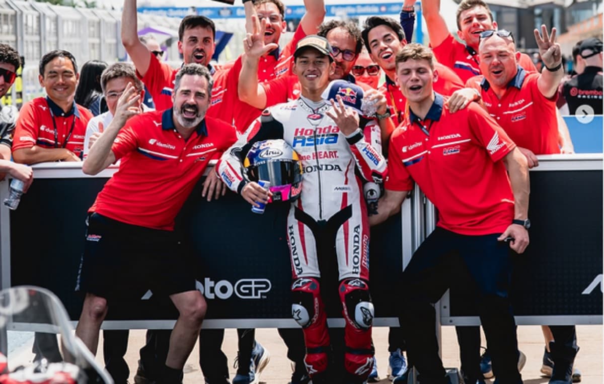 Kisah Gacornya Veda Ega Pratama, Pembalap Muda Indonesia di Moto3 yang Dilatih 2 Pembalap Top Dunia Kisah Gacornya Veda Ega Pratama, Pembalap Muda Indonesia di Moto3 yang Dilatih 2 Pembalap Top Dunia