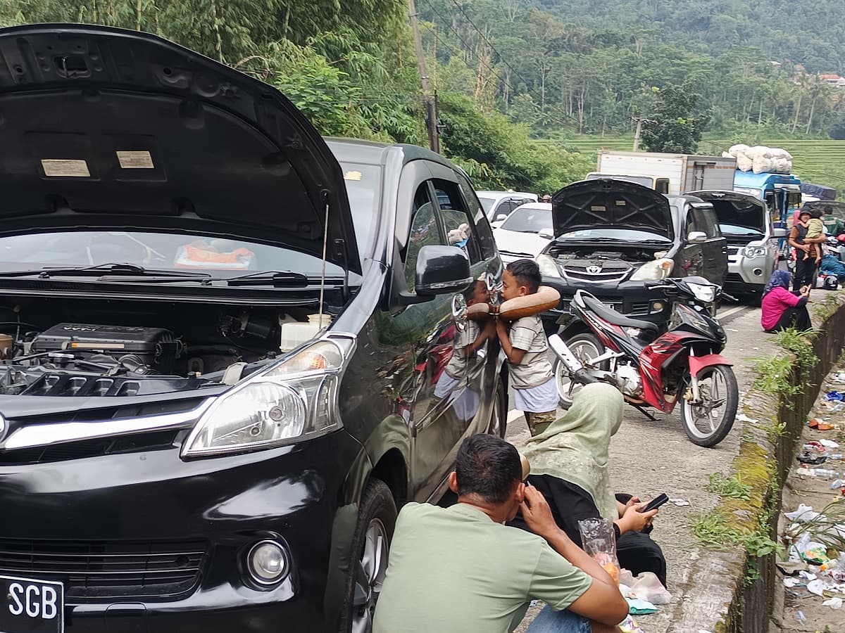 Tanjakan Lingkar Gentong Jadi Momok hingga Mobil Mogok, Pemudik Harapkan Solusi Tanjakan Lingkar Gentong Jadi Momok hingga Mobil Mogok, Pemudik Harapkan Solusi