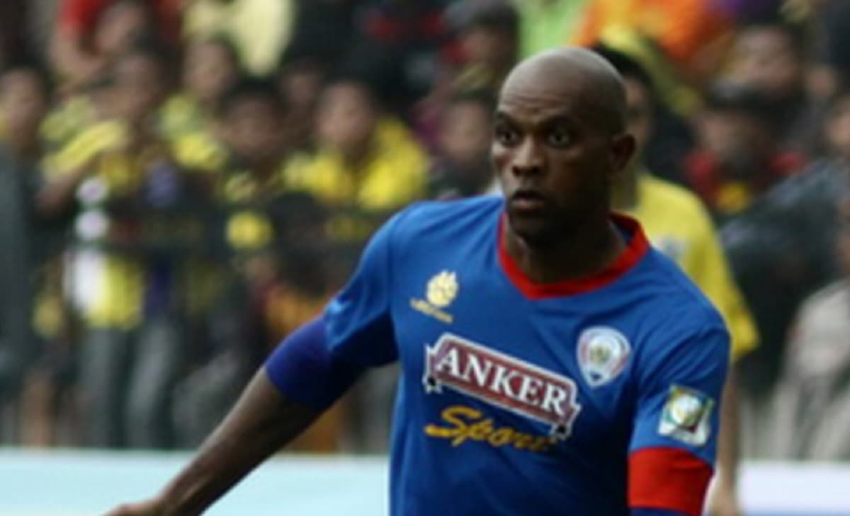 Kisah Keith Kayamba Gumbs, Legenda dan Top Skor Timnas Saint Kitts and Nevis Pernah Berkarier di Sriwijaya FC dan Arema Kisah Keith Kayamba Gumbs, Legenda dan Top Skor Timnas Saint Kitts and Nevis Pernah Berkarier di Sriwijaya FC dan Arema