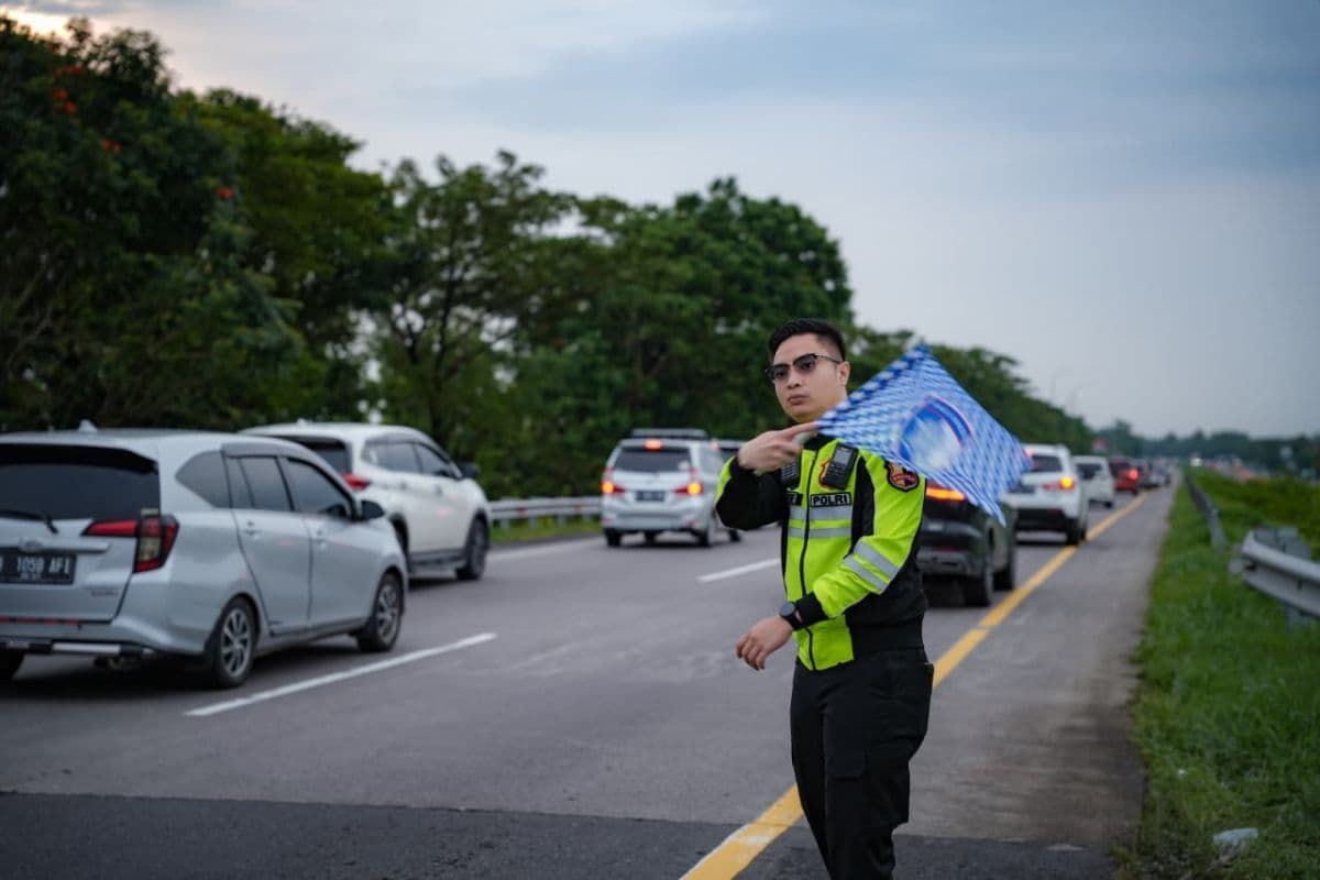 Kakorlantas Kawal Arus Mudik-Balik Lebaran, Angka Kecelakaan Disebut Menurun Kakorlantas Kawal Arus Mudik-Balik Lebaran, Angka Kecelakaan Disebut Menurun