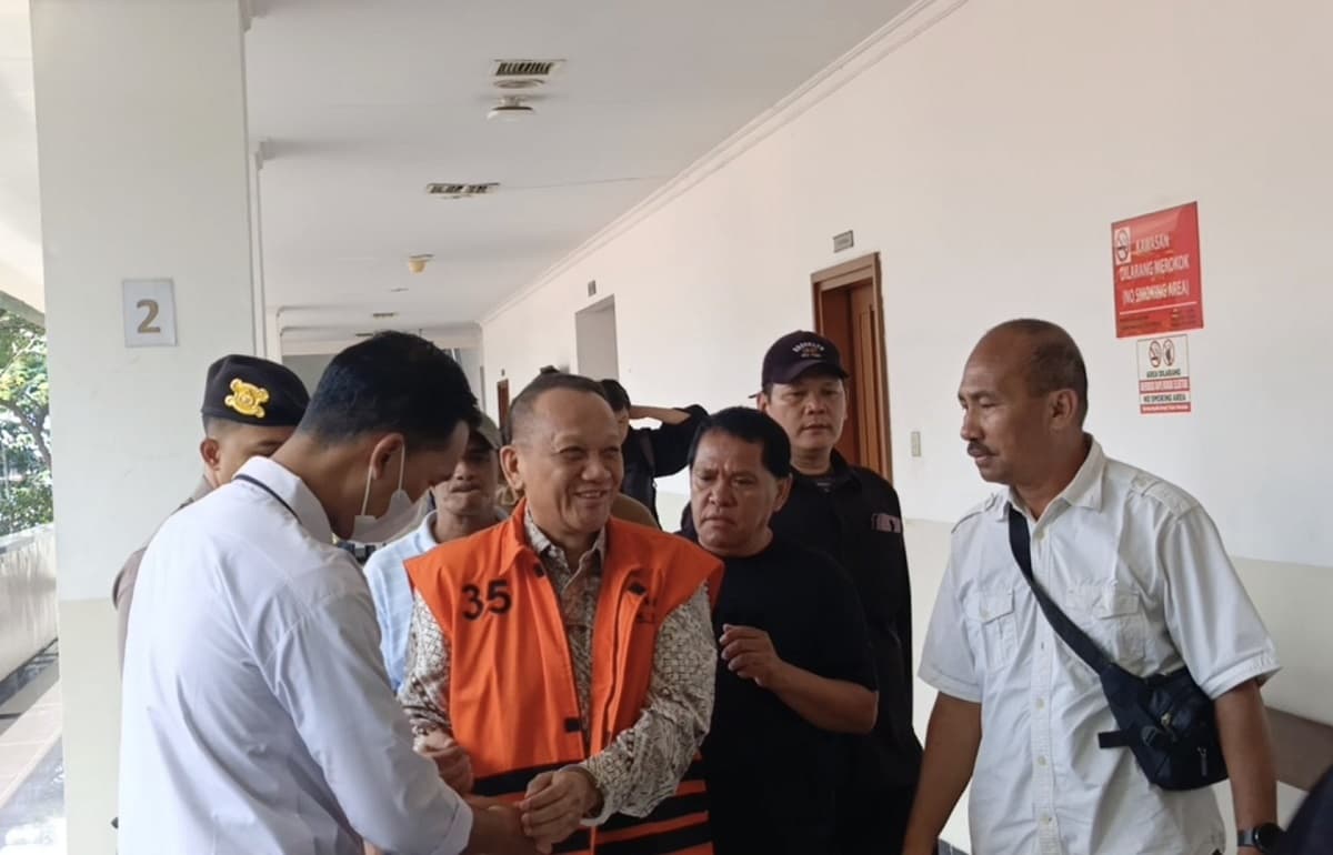 Eks Sekretaris MA Nurhadi Divonis 5 Tahun Penjara Terkait Kasus Gratifikasi dan TPPU Eks Sekretaris MA Nurhadi Divonis 5 Tahun Penjara Terkait Kasus Gratifikasi dan TPPU