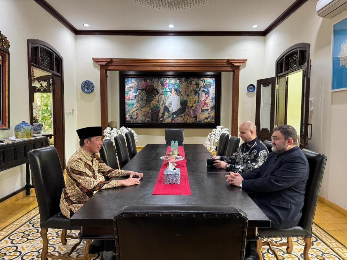 Dubes Iran Temui Jokowi di Solo, Bahas Konflik hingga Serukan Perdamaian Dubes Iran Temui Jokowi di Solo, Bahas Konflik hingga Serukan Perdamaian