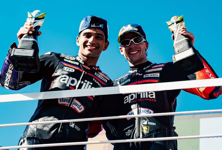 Persaingan Internal Aprilia Memanas, Marco Bezzecchi vs Jorge Martin Siap Adu Sikut demi Juara MotoGP 2026 Persaingan Internal Aprilia Memanas, Marco Bezzecchi vs Jorge Martin Siap Adu Sikut demi Juara MotoGP 2026