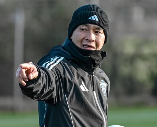 Kisah Mantan Pemain Timnas Indonesia Kurniawan Dwi Yulianto, Pernah Berkarier di Klub Italia Sampdoria dan Berlatih dengan Roberto Mancini Kisah Mantan Pemain Timnas Indonesia Kurniawan Dwi Yulianto, Pernah Berkarier di Klub Italia Sampdoria dan Berlatih dengan Roberto Mancini