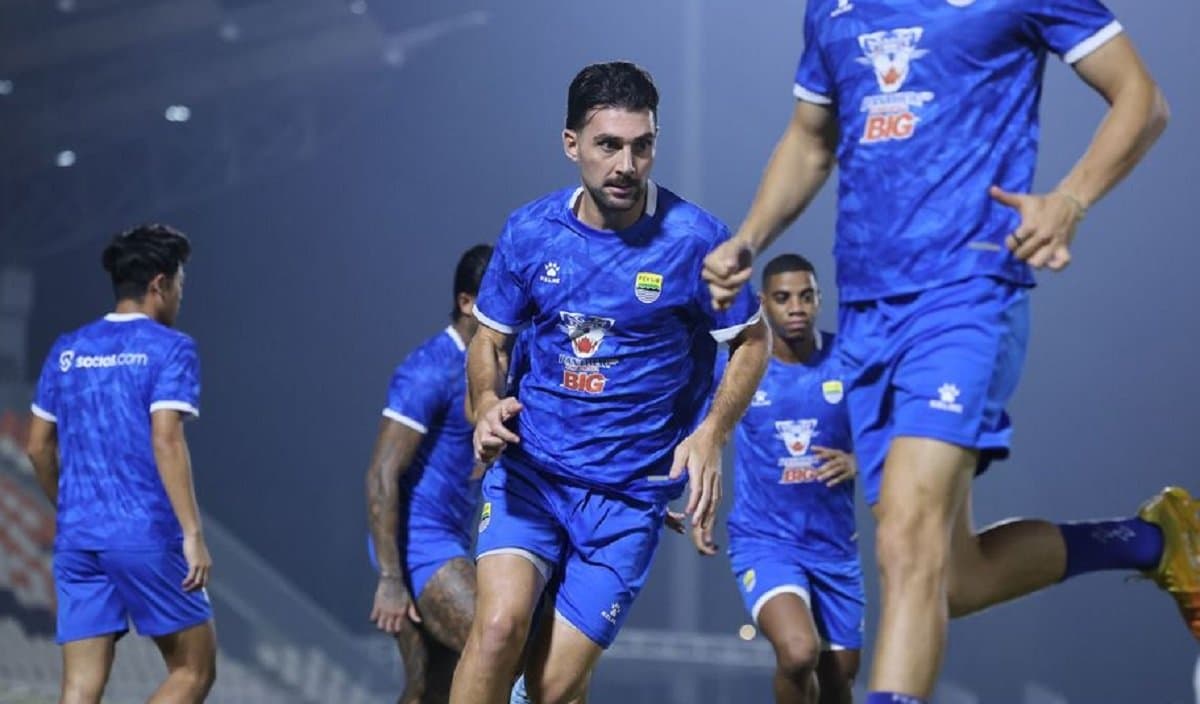 Frans Putros Terharu Lihat Persib Bandung dan Bobotoh Dukung Timnas Irak Lolos Piala Dunia 2026 Frans Putros Terharu Lihat Persib Bandung dan Bobotoh Dukung Timnas Irak Lolos Piala Dunia 2026