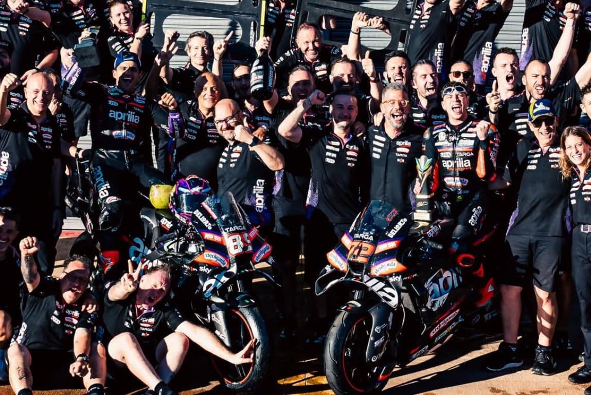 Dominan di MotoGP 2026, Bos Aprilia Racing Peringatkan Tim: Yang Lengah akan Kalah! Dominan di MotoGP 2026, Bos Aprilia Racing Peringatkan Tim: Yang Lengah akan Kalah!