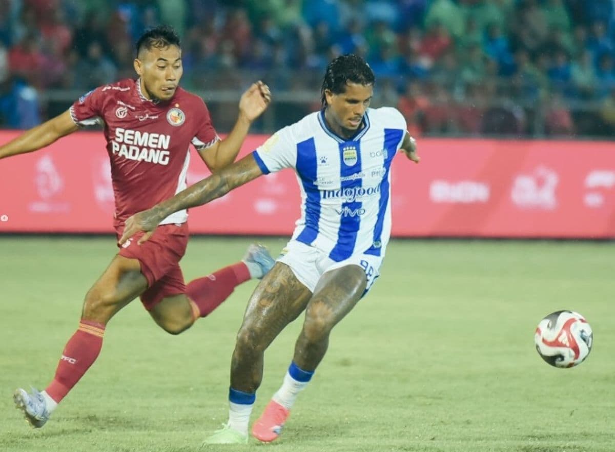 Hasil Semen Padang vs Persib Bandung di Super League 2025-2026: Bungkam Tuan Rumah 2-0, Pangeran Biru Kukuh di Puncak Klasemen Hasil Semen Padang vs Persib Bandung di Super League 2025-2026: Bungkam Tuan Rumah 2-0, Pangeran Biru Kukuh di Puncak Klasemen