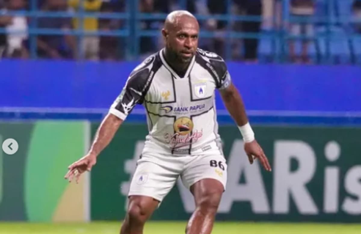 Usia 40 Tahun, Jumlah Gol dan Assist Boaz Solossa Musim Ini Kalahkan Semua Penyerang Timnas Indonesia! Usia 40 Tahun, Jumlah Gol dan Assist Boaz Solossa Musim Ini Kalahkan Semua Penyerang Timnas Indonesia!