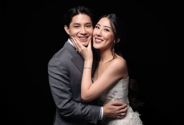 Jelang Nikah, Teuku Rassya dan Cleantha Islan Rilis Foto Prewedding Jelang Nikah, Teuku Rassya dan Cleantha Islan Rilis Foto Prewedding