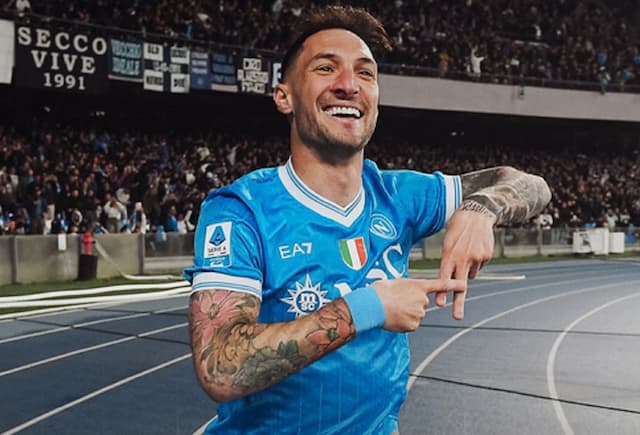 Setelah Napoli Bungkam AC Milan 1-0, Antonio Conte Blak-blakan Siap Jadi Pelatih Timnas Italia! Setelah Napoli Bungkam AC Milan 1-0, Antonio Conte Blak-blakan Siap Jadi Pelatih Timnas Italia!