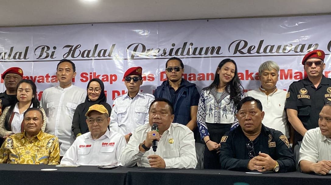 Buntut Pernyataan Jatuhkan Presiden, Presidium Relawan 08 Akan Laporkan Saiful Mujani cs Buntut Pernyataan Jatuhkan Presiden, Presidium Relawan 08 Akan Laporkan Saiful Mujani cs