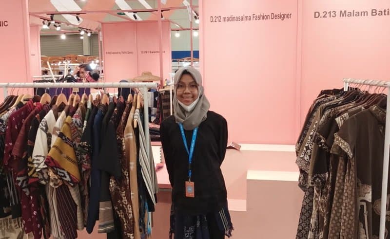 Kisah Perempuan Difabel Asal Semarang Bangun Usaha Fesyen bersama LinkUMKM BRI Kisah Perempuan Difabel Asal Semarang Bangun Usaha Fesyen bersama LinkUMKM BRI