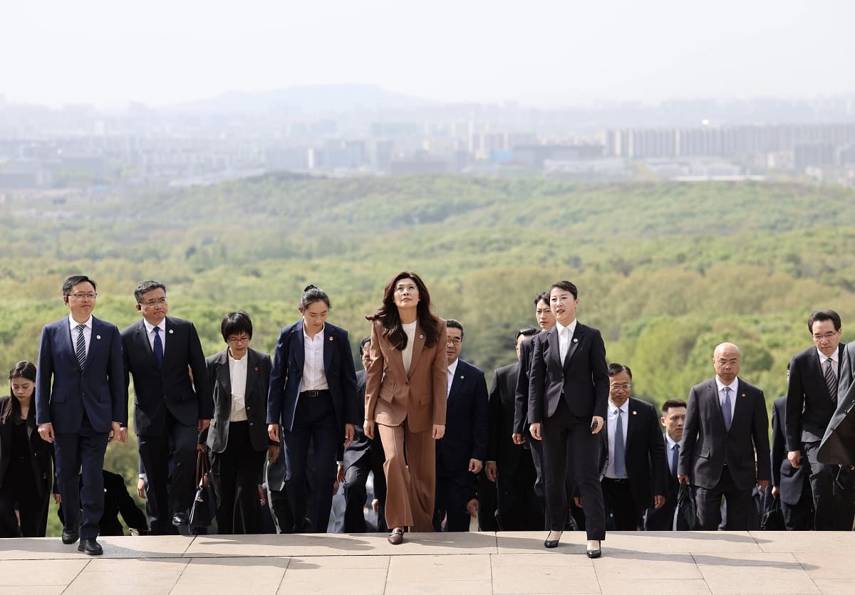 Ketua Oposisi Taiwan Kunjungi Beijing, Sinyal Dialog Konstruktif atau Bagian Propaganda? Ketua Oposisi Taiwan Kunjungi Beijing, Sinyal Dialog Konstruktif atau Bagian Propaganda?