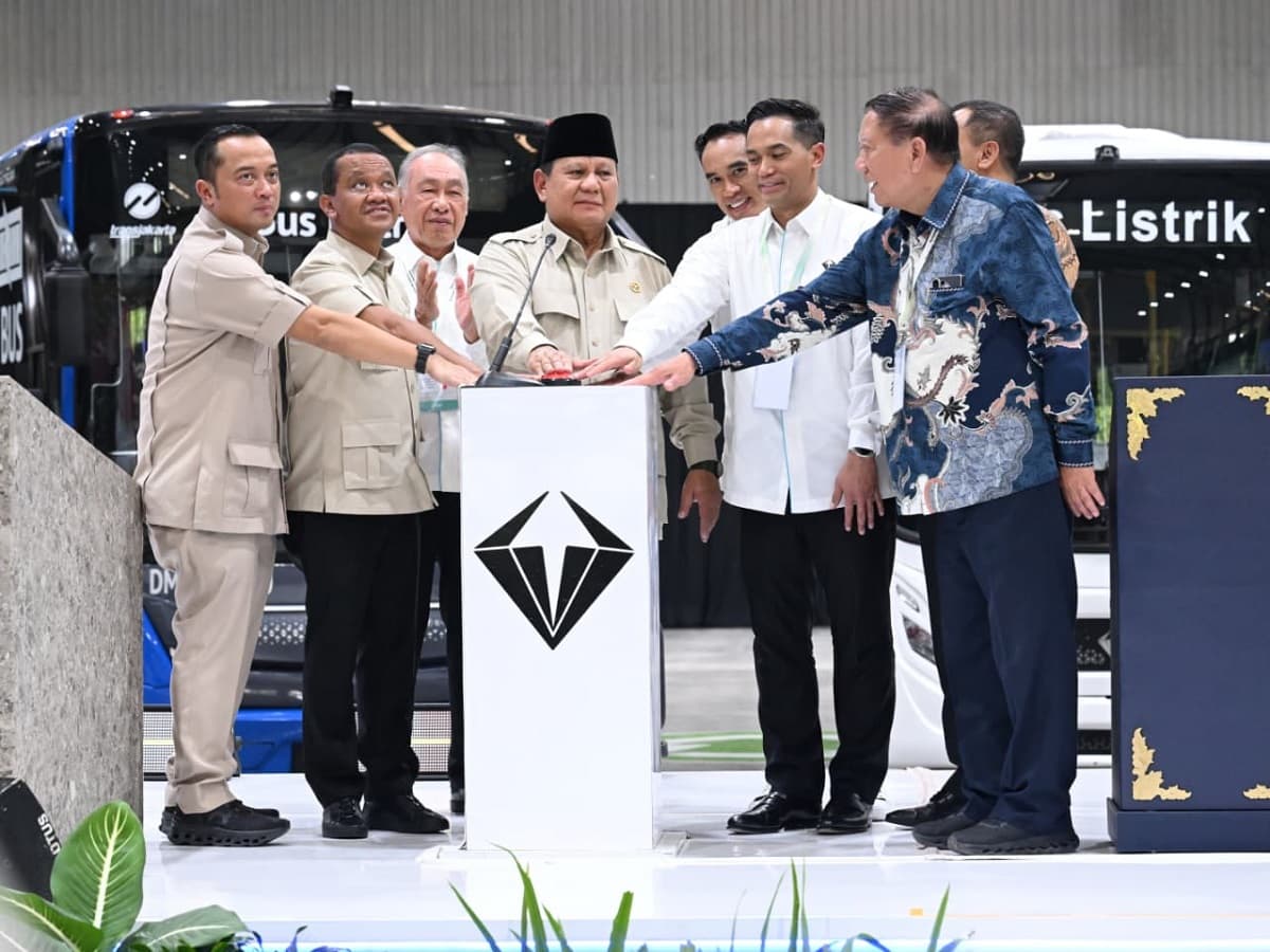 Prabowo Resmikan Pabrik Perakitan Kendaraan Komersial Listrik di Magelang Prabowo Resmikan Pabrik Perakitan Kendaraan Komersial Listrik di Magelang