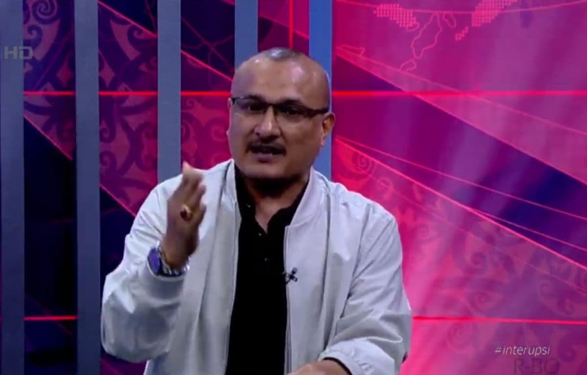 Soroti Rp20 Miliar dan Skripsi, Ferdinand Sebut Ada Konspirasi 'Kelompok Solo' Soroti Rp20 Miliar dan Skripsi, Ferdinand Sebut Ada Konspirasi 'Kelompok Solo'